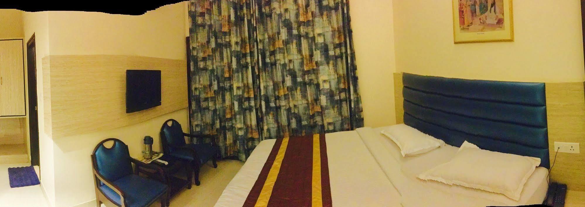 Hotel Cj International